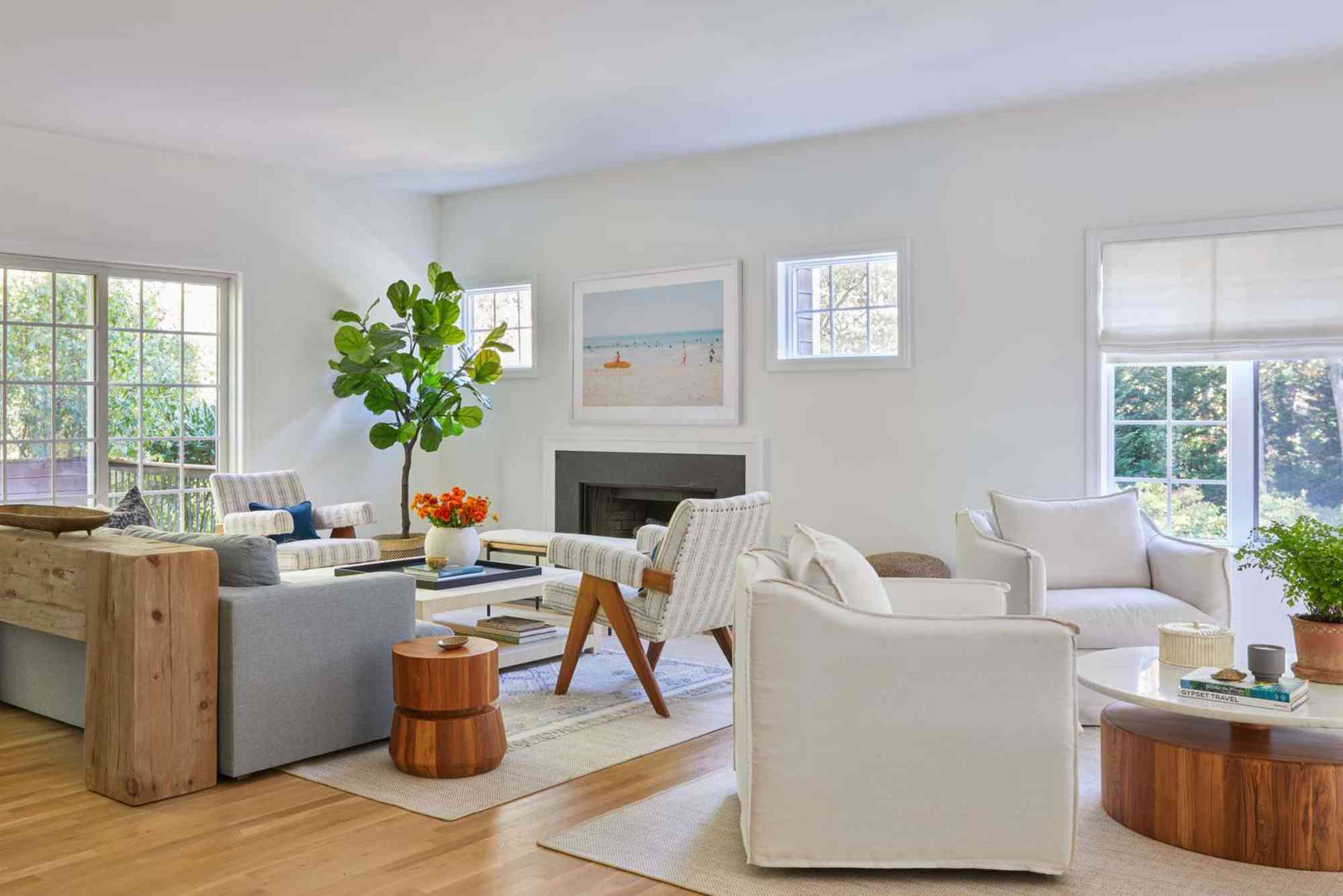Decorators White vs Simply White