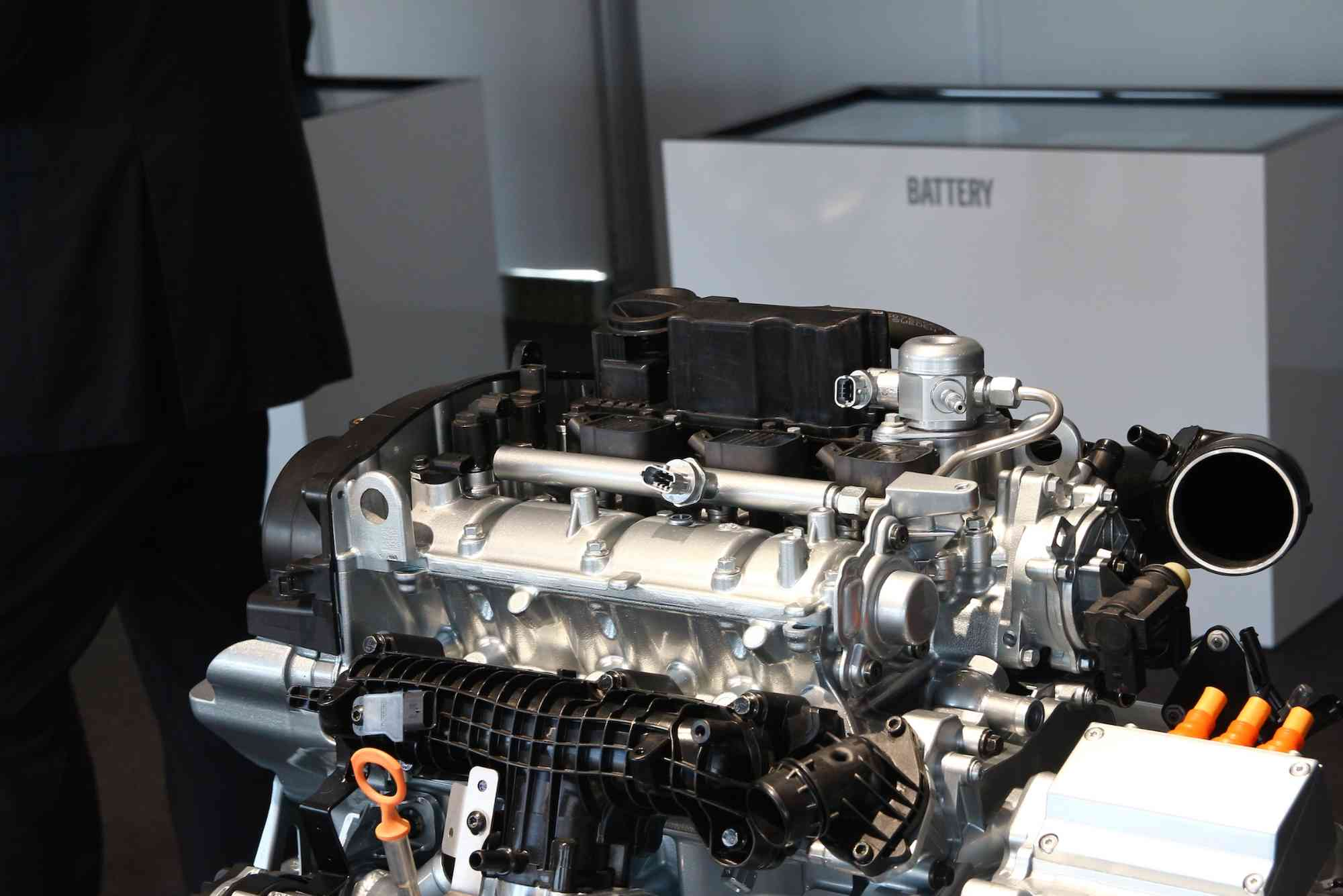 volvo t5 vs t6 engine